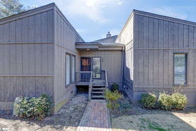 /international/us/125-inglewood-way-greenville-sc-110108190680/