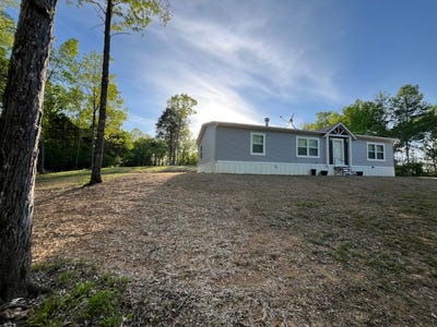 /international/us/829-moccasin-creek-rd-waynesboro-tn-110107417677/