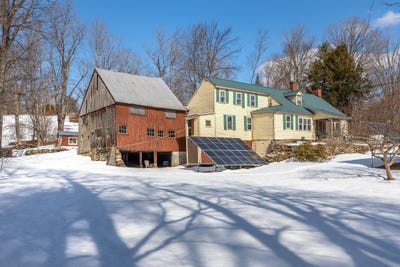 /international/us/405-main-street-wardsboro-vt-110106370934/