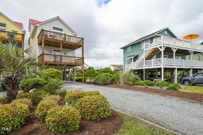 /international/us/807-s-shore-drive-surf-city-nc-110093804150/