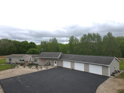 /international/us/9155-lee-lake-road-pound-wi-110092175277/