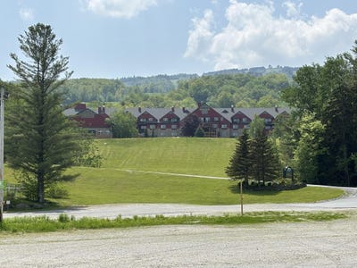 /international/us/152-qtr-3-89-grand-summit-way-dover-vt-110103422343/