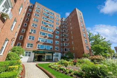 /international/us/110-45-queens-boulevard-forest-hills-ny-110120095555/
