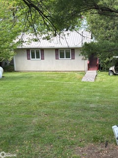/international/us/1035-lakeshore-drive-brooklyn-ia-110099868854/