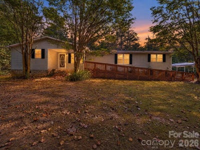 /international/us/655-school-road-e-asheville-nc-110120466377/
