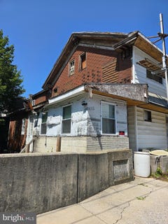 /international/us/101-bridge-street-mahanoy-plane-pa-110101498944/?lang=en