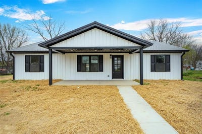 /international/us/304-w-5th-st-livermore-ky-110106817127/