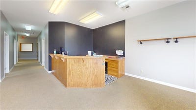 /international/us/127-s-main-street-nevada-mo-110106522824/