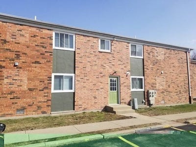 /international/us/205-sandra-ave-mendota-il-110107963889/