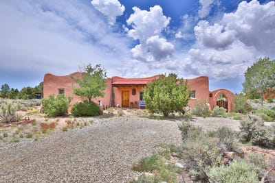 /international/us/15-calle-del-sol-ranchos-de-taos-nm-110100150519/