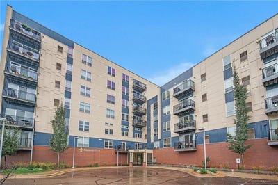 /international/us/1502-5th-street-n-hopkins-mn-110102359405/