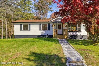 /international/us/19-oak-street-mount-pocono-pa-110120718320/