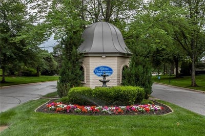 /international/us/10734-glenwood-street-overland-park-ks-110100357565/