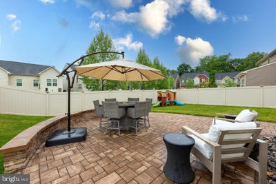 /international/us/8365-eagle-street-glen-burnie-md-110099966826/