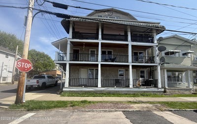 /international/us/122-willow-street-dunmore-pa-110107585267/