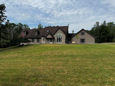 /international/us/3861-james-st-towanda-pa-110100567168/