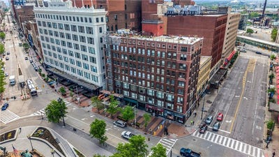 /international/us/140-public-square-cleveland-oh-110108358132/