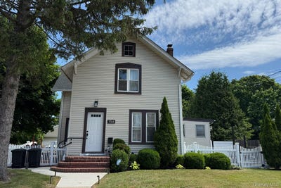 /international/us/154-s-high-street-lindenhurst-ny-110108961718/
