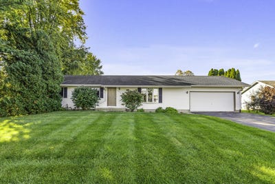 /international/us/285-legner-street-leland-il-110120128384/