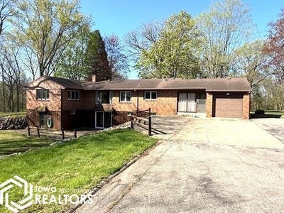 /international/us/403-brookridge-drive-algona-ia-110098166306/
