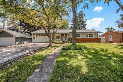 /international/us/75-s-2nd-avenue-lombard-il-110108340383/