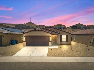 /international/us/2420-pesuna-drive-bullhead-city-az-110100390030/?lang=zh-tw