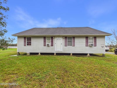 /international/us/1053-carolyn-rose-drive-breaux-bridge-la-110105978964/