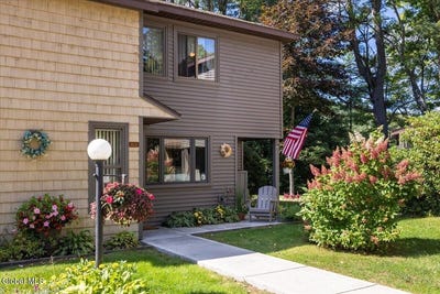 /international/us/16-evergreen-road-chestertown-ny-110110189447/
