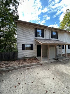 /international/us/1379-e-sequoyah-court-fayetteville-ar-110105962163/
