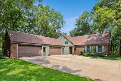 /international/us/9965-mckinley-trail-indianola-ia-110120122866/