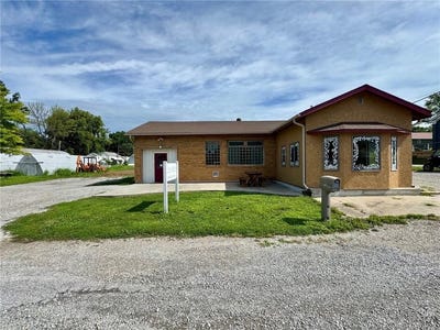 /international/us/101-w-walnut-street-waverly-mo-110100898803/