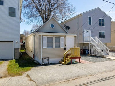 /international/us/32-arcadia-st-revere-ma-110107710820/