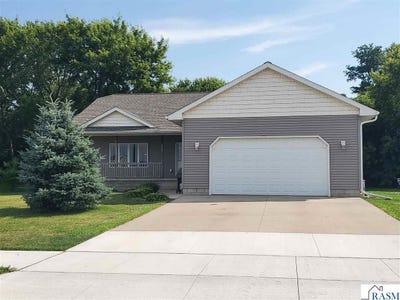 /international/us/2327-lake-avenue-new-ulm-mn-110119323675/