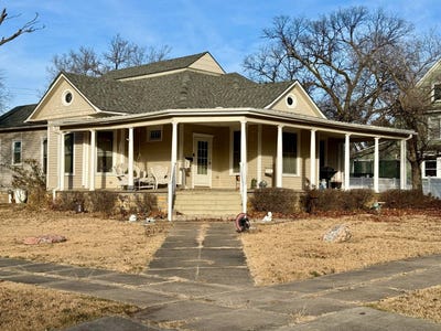 /international/us/701-n-campbell-ave-beloit-ks-110104123665/