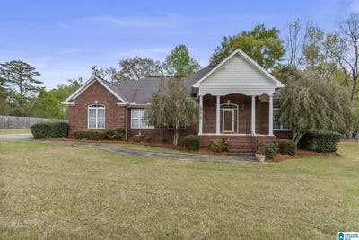 /international/us/215-buck-circle-clanton-al-110107056192/