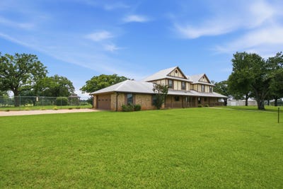 /international/us/7900-highway-6-de-leon-tx-110108877051/