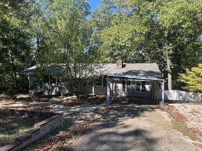 /international/us/44-okmulgee-drive-cherokee-village-ar-110120027240/
