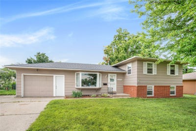 /international/us/1310-20th-street-ames-ia-110101149649/