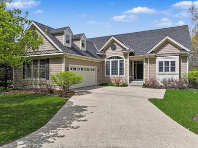 /international/us/30-denali-court-south-barrington-il-110107667804/