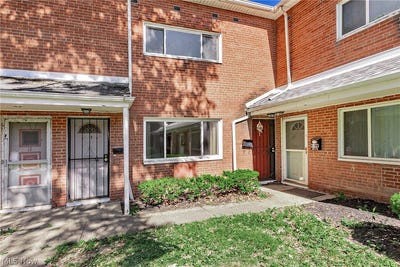 /international/us/23673-banbury-circle-warrensville-heights-oh-110108552803/