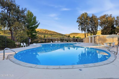 /international/us/1530-plumeria-circle-thousand-oaks-ca-110107223851/