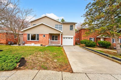 /international/us/15-croswell-street-albany-ny-110107304544/
