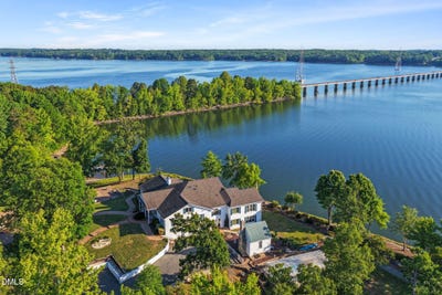 /international/us/115-dan-circle-clarksville-va-110106801973/
