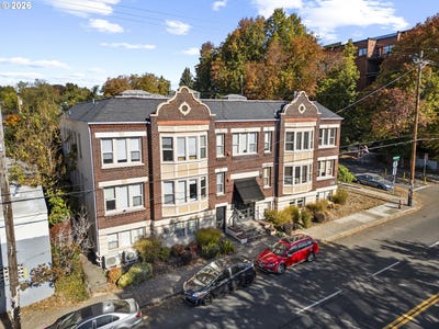 /international/us/1529-se-hawthorne-blvd-portland-or-110120770438/