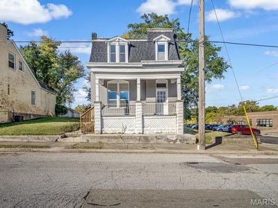 /international/us/221-n-2nd-street-belleville-al-110108572256/