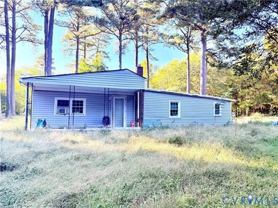 /international/us/16517-harrowgate-road-chester-va-110120408884/