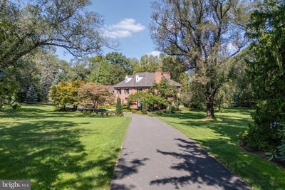 /international/us/1593-saucon-valley-road-bethlehem-pa-110106093235/