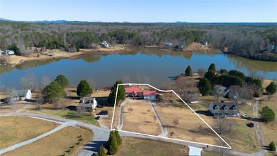 /international/us/201-the-bear-boulevard-tamassee-sc-110096742968/?lang=zh-tw