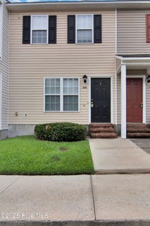 /international/us/352-bracken-place-jacksonville-nc-110101311816/
