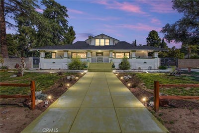 /international/us/33-e-repplier-road-banning-ca-110098777802/